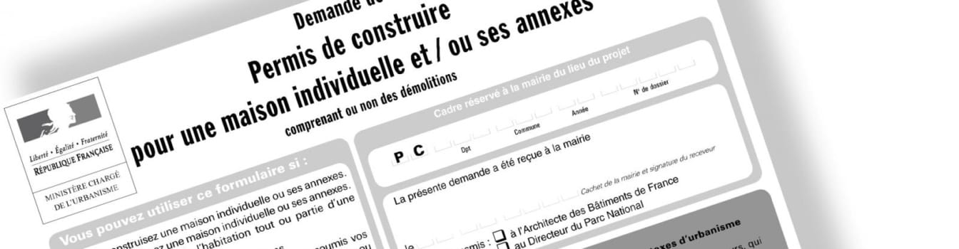 Équipe d'avocats du Cabinet GMR spécialisés en droit de l'urbanisme et expropriation réunis en consultation